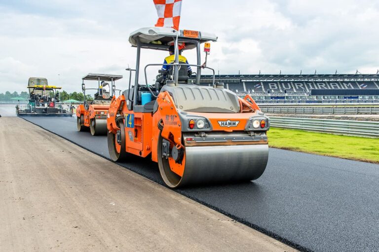 Commercial Asphalt Paving: Long-Lasting Solutions for Business Infrastructure
